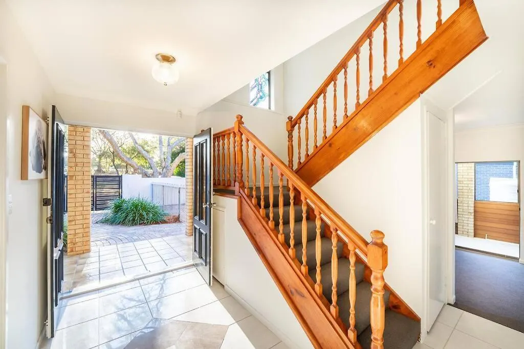 Bright Sunnybank Getaway - 4Br 2Ba Villa Brisbane 0*,  Australië