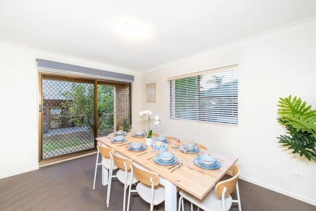 Bright Sunnybank Getaway - 4Br 2Ba Villa Brisbane 0*,  Australië