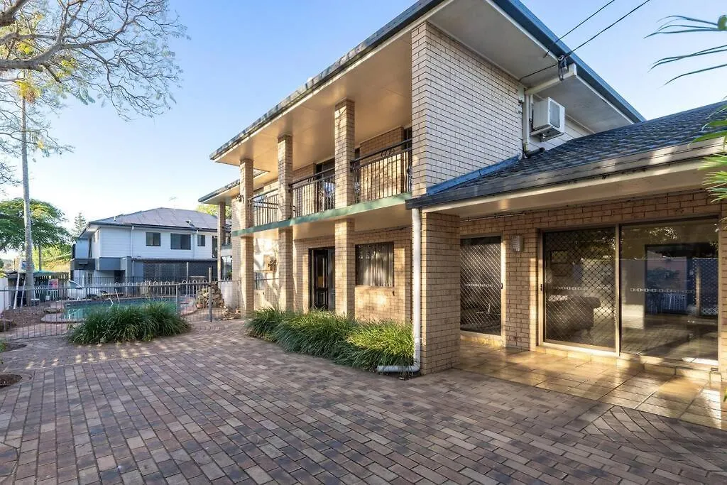 Bright Sunnybank Getaway - 4Br 2Ba Villa Brisbane