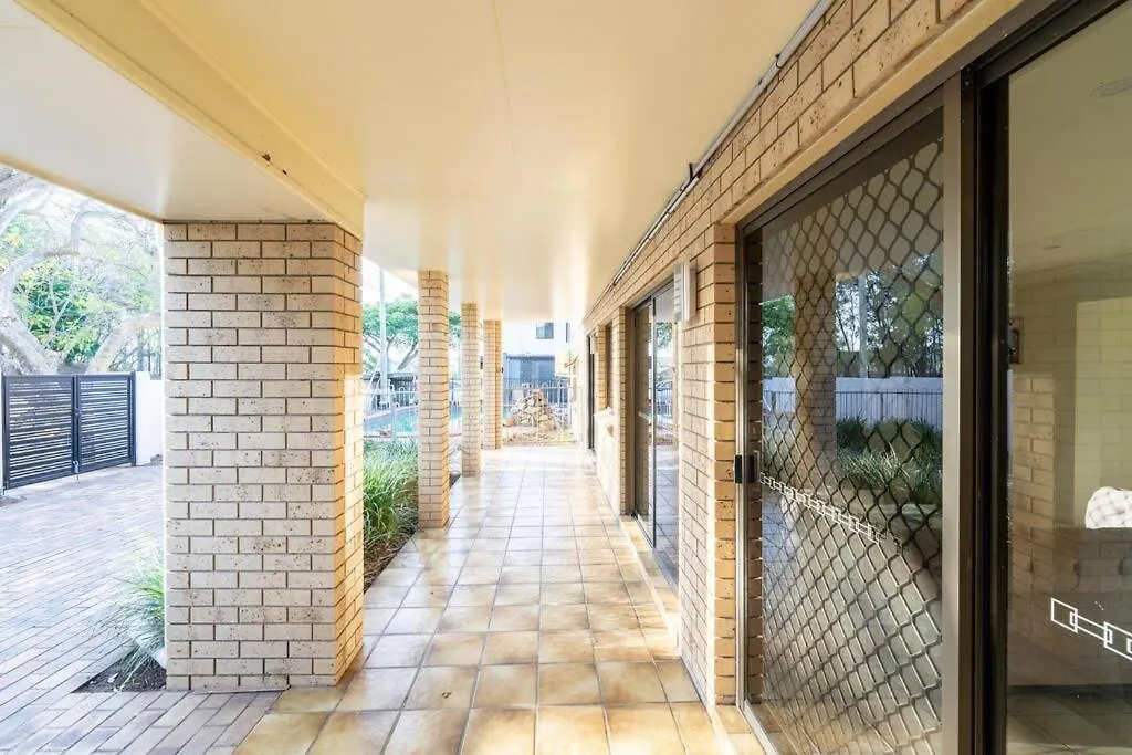 Vakantiehuis Bright Sunnybank Getaway - 4Br 2Ba Villa Brisbane Australië